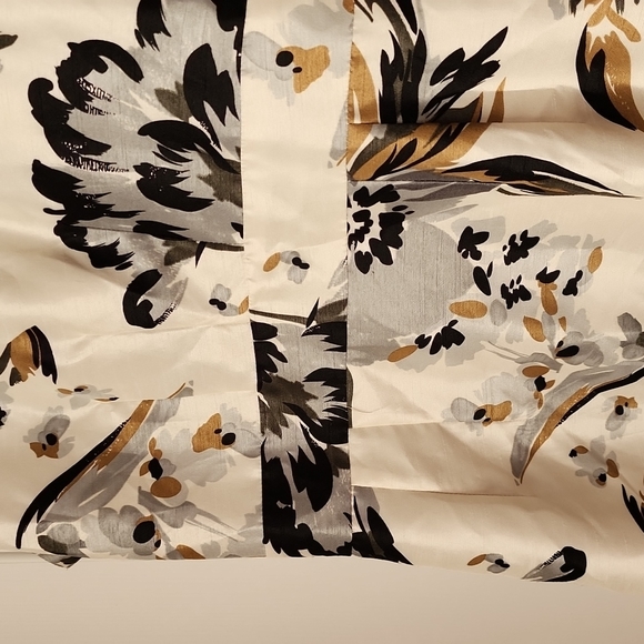 SOLD.  DANNY & NICOLE DRESS - Picture 6 of 6